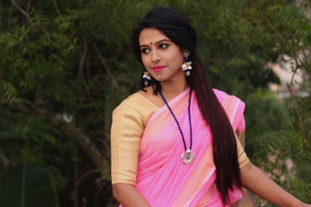 Handloom Anchsn Pom Pom Saree