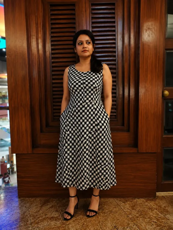 Checkmate Pure Cotton Dress With Large Pockets Both Sides