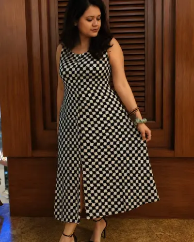 Checkmate Pure Cotton Dress With Large Pockets Both Sides