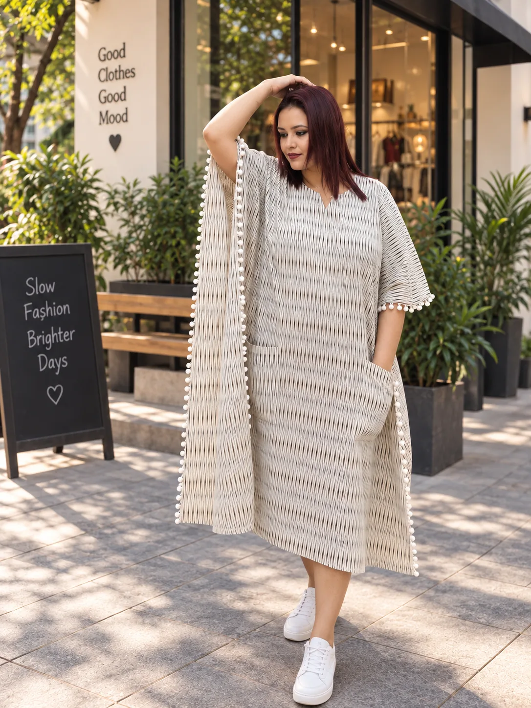 Elegant Kaftan Dress With Front Pockets