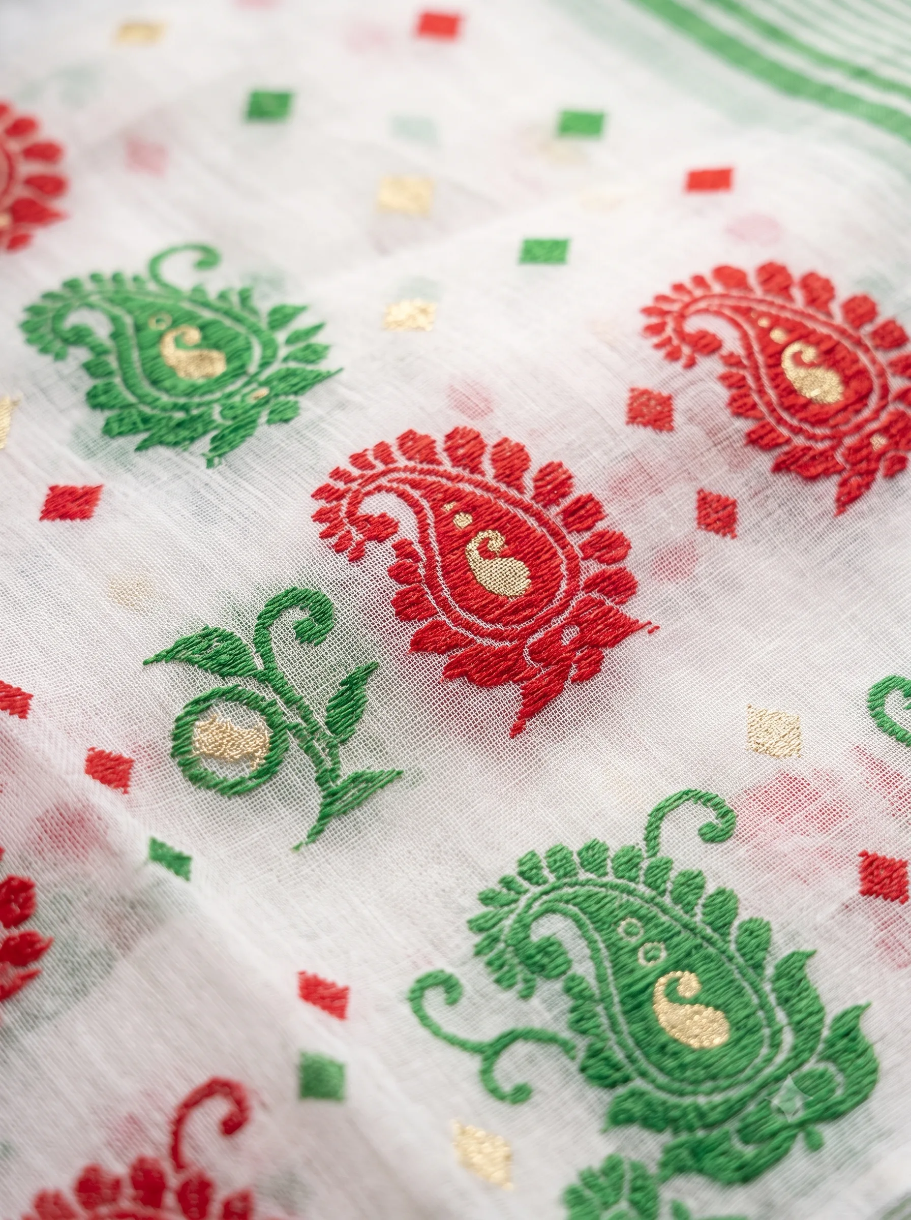 White Baluchari Saree Traditional Handloom Saree