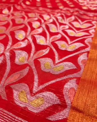 Handloom Mouchak Red Saree
